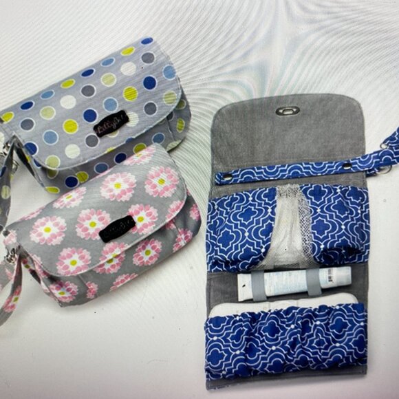 EUC Lilly Bit Diaper Clutch Floral - Picture 12 of 12